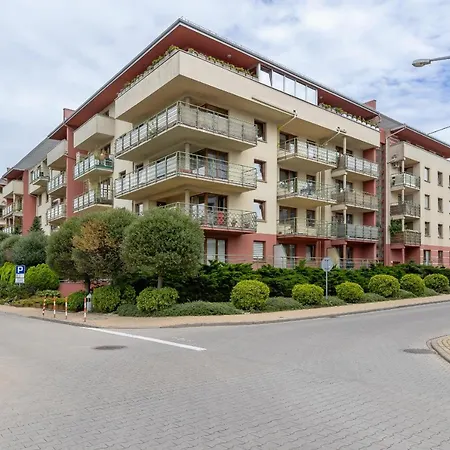 Mondrian With Terrace & Suitable For Remote Work In By Renters * Krakkó