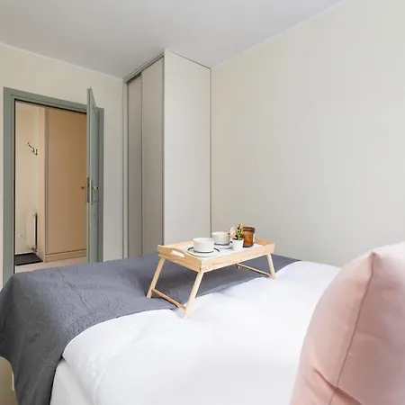 Apartmán Mondrian With Terrace & Suitable For Remote Work In By Renters *